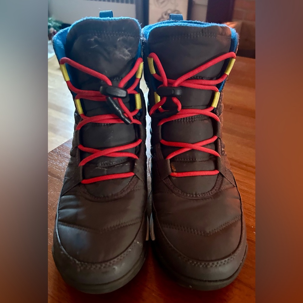 Sorel Whitney Short Lace Waterproof Insulated Winter Boots 7